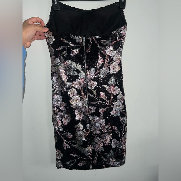 NWOT Floral Strapless Dress - Picture 3 of 6